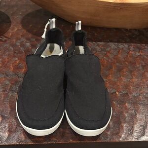 Vionic Beach Malibu Black Slip-On Sneakers